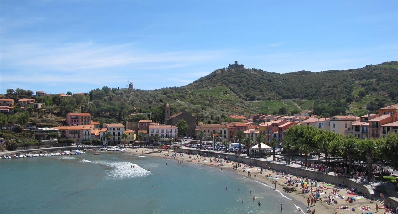 Plages de Collioure - Hôtel Triton, hôtel 2 étoiles vue mer, chambres d'hôtel avec vue sur la baie de Collioure, sur la Côte Vermeille, Pyrénées Orientales